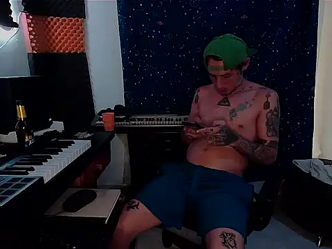 Snapshot of patrik_tattoo_ chatting on 02-16-25, 11:05 patrik tattoo online show from 02-16-25, 11:05