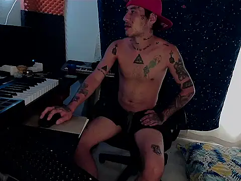 Snapshot of patrik_tattoo_ chatting on 03-17-25, 01:29 patrik tattoo online show from 03-17-25, 01:29