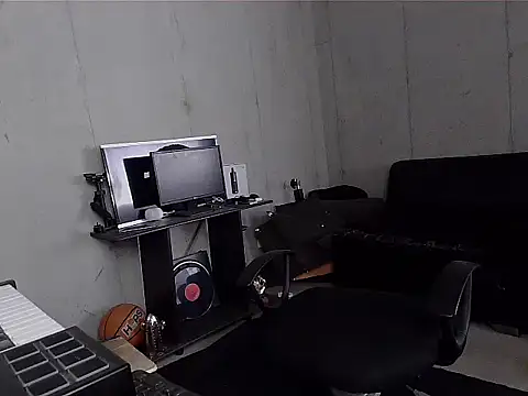 patrik tattoo  online show from 02-07-26, 04:22