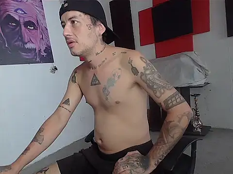 Snapshot of patrik_tattoo_ chatting on 05-27-26, 05:10 patrik tattoo online show from 05-27-26, 05:10