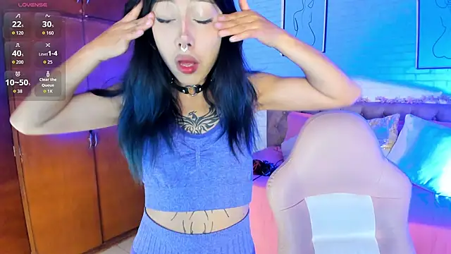 Kitty Pam online show from 11-17-25, 08:47