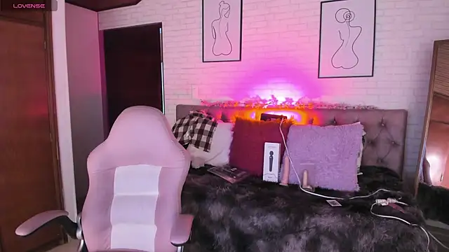 Kitty Pam online show from 04-21-26, 08:23