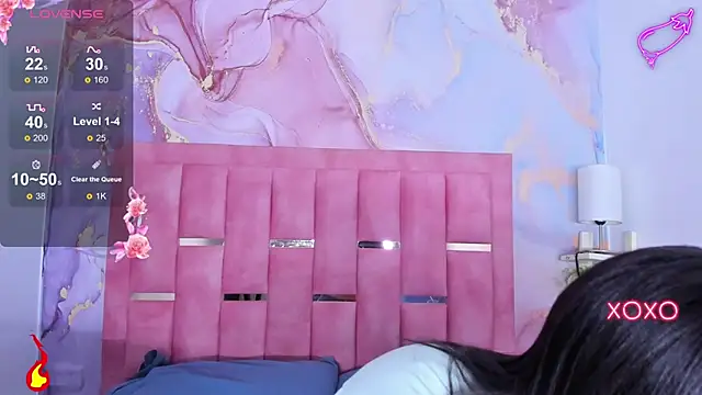 Snapshot of LizzMartin chatting on 03-04-25, 07:11 LizzMartin online show from 03-04-25, 07:11