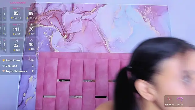 Snapshot of LizzMartin chatting on 03-20-25, 07:14 LizzMartin online show from 03-20-25, 07:14