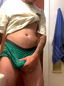 Snapshot of Ferrrl12 chatting on 10-30-25, 09:04 Ferrrl12 online show from 10-30-25, 09:04