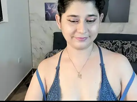 alinabozz1 online show from 06-08-26, 02:23