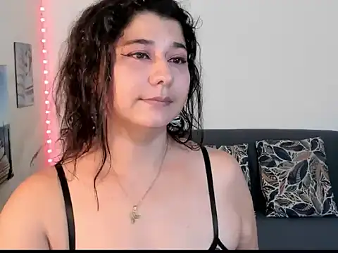 alinabozz1 online show from 06-15-26, 09:50