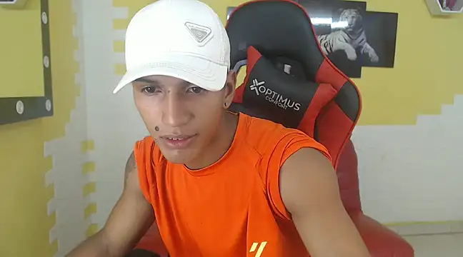 mau elixxx online show from 01-01-25, 05:44