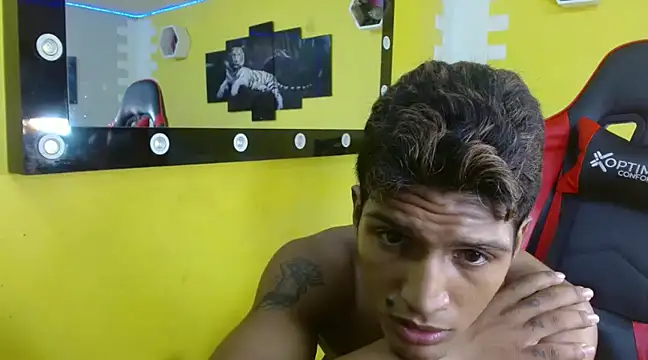 mau elixxx online show from 01-20-25, 08:52