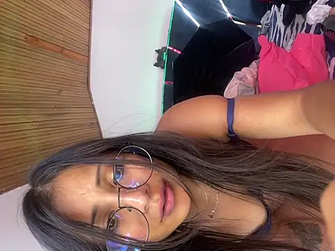 Jade Zephyra online show from 02-17-25, 11:53