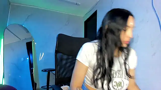 ChloeeTompson  online show from 10-25-25, 02:41