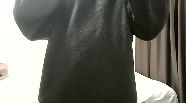 Snapshot of YU-KI00 chatting on 03-08-25, 12:41 YU-KI00 online show from 03-08-25, 12:41