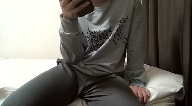 Snapshot of YU-KI00 chatting on 03-12-25, 01:08 YU-KI00 online show from 03-12-25, 01:08