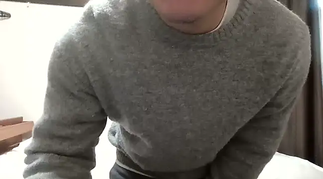 Snapshot of YU-KI00 chatting on 03-19-25, 03:30 YU-KI00 online show from 03-19-25, 03:30