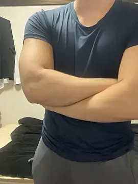 Snapshot of YU-KI00 chatting on 10-26-25, 01:28 YU-KI00 online show from 10-26-25, 01:28