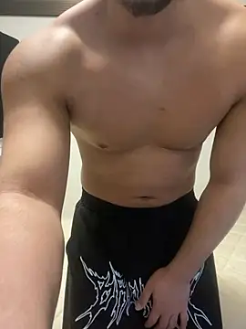 Snapshot of YU-KI00 chatting on 11-12-25, 11:32 YU-KI00 online show from 11-12-25, 11:32