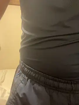 Snapshot of YU-KI00 chatting on 11-24-25, 12:38 YU-KI00 online show from 11-24-25, 12:38