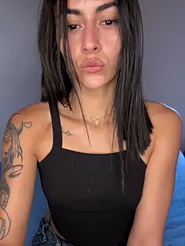 emilie xx  online show from 03-27-26, 09:47