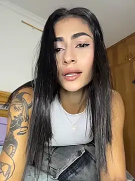 emilie xx  online show from 05-04-26, 03:35