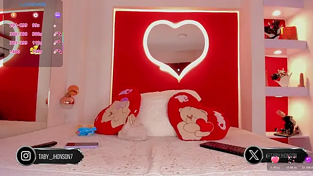 Snapshot of TabyJhonson chatting on 10-17-25, 02:19 TabyJhonson online show from 10-17-25, 02:19