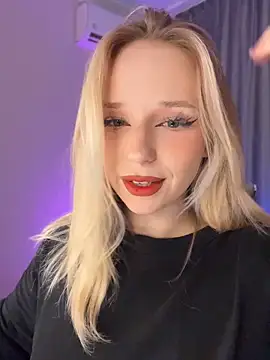 Snapshot of Eva_Millss chatting on 09-12-25, 01:11 Eva Millss online show from 09-12-25, 01:11