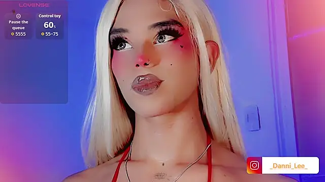 DanniLee  online show from 11-24-25, 10:09