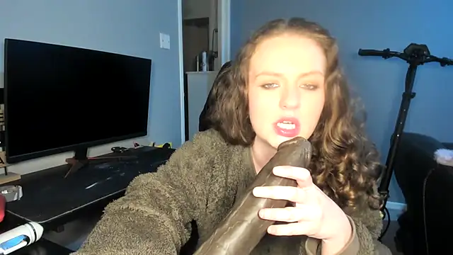 ENGLISHEMILY 69 online show from 02-20-25, 05:07