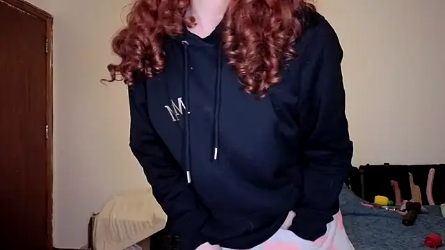 ENGLISHEMILY 69 online show from 01-06-26, 08:45