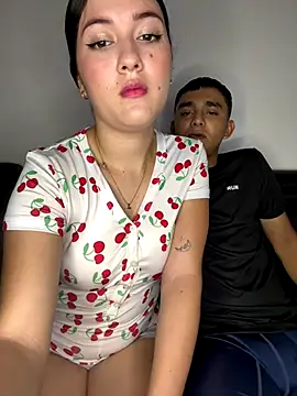 Snapshot of Jonlis01 chatting on 12-16-25, 02:22 Jonlis01 online show from 12-16-25, 02:22