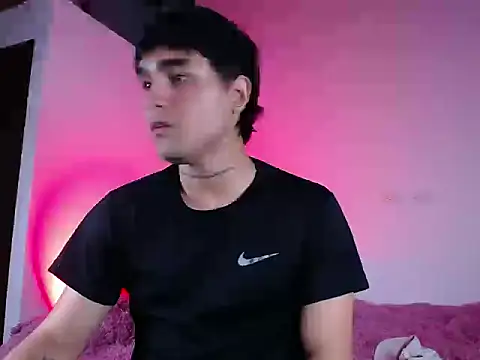 Snapshot of christianwang chatting on 10-13-25, 01:16 christianwang online show from 10-13-25, 01:16