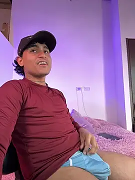 Snapshot of christianwang chatting on 10-17-25, 05:48 christianwang online show from 10-17-25, 05:48