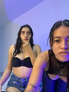 EmySofia online show from 10-21-25, 02:34