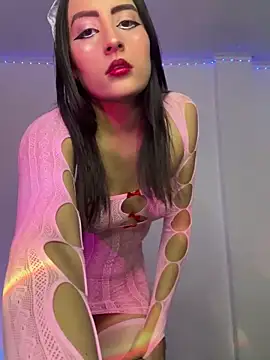 Snapshot of EmySofia chatting on 06-16-26, 04:48 EmySofia online show from 06-16-26, 04:48