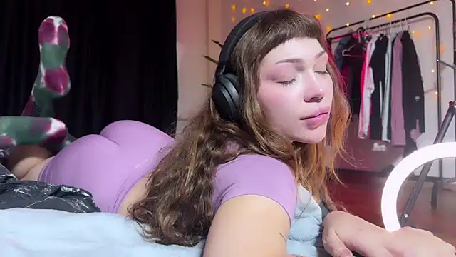 PaulaPratt online show from 12-07-24, 03:52