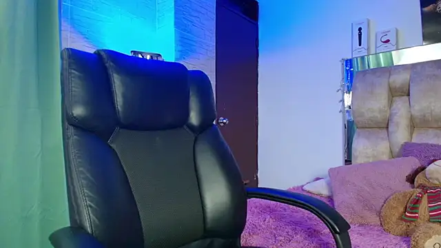 dakota Robbins  online show from 10-28-25, 10:45