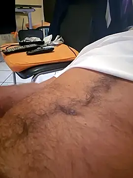 Snapshot of 1talianBeutifulCock chatting on 10-13-25, 03:01 1talianBeutifulCock online show from 10-13-25, 03:01