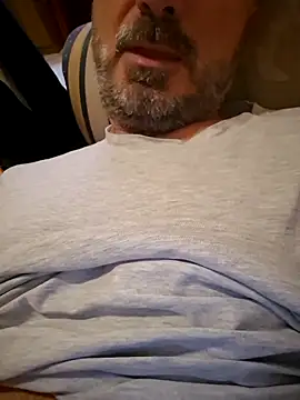 Snapshot of 1talianBeutifulCock chatting on 10-29-25, 08:49 1talianBeutifulCock online show from 10-29-25, 08:49