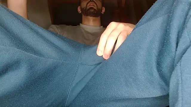 Snapshot of nass21cmm chatting on 02-19-26, 04:41 nass21cmm online show from 02-19-26, 04:41