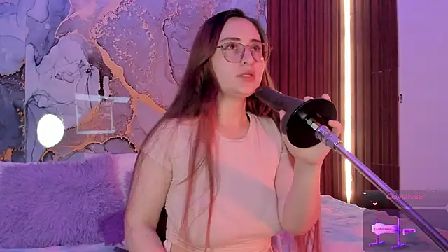 centaurigirl online show from 10-28-25, 11:07