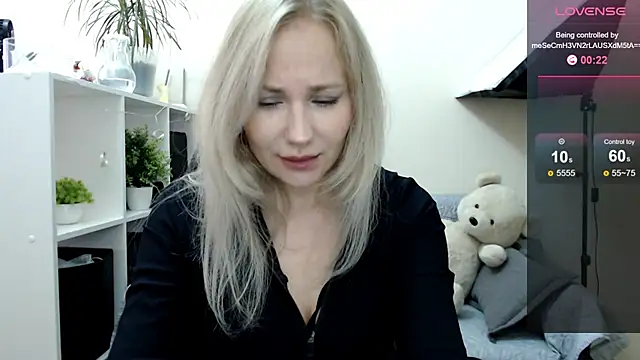 Sunny bunny6 online show from 09-24-25, 03:43