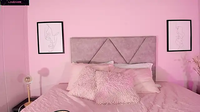 Emilyh  online show from 11-24-25, 10:48