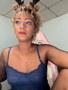 Amaliu  online show from 12-14-25, 03:28