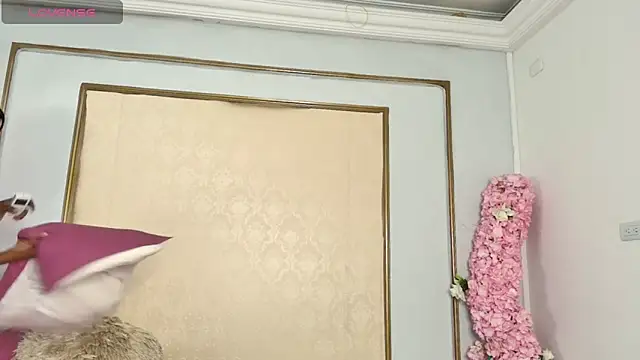 Roxxana-queen online show from 04-21-26, 01:42