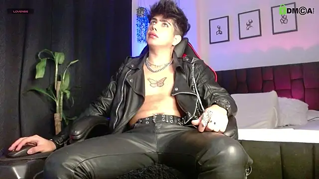 LyleBennett  online show from 03-18-26, 01:58