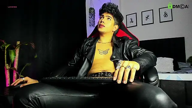 LyleBennett  online show from 06-22-26, 10:34