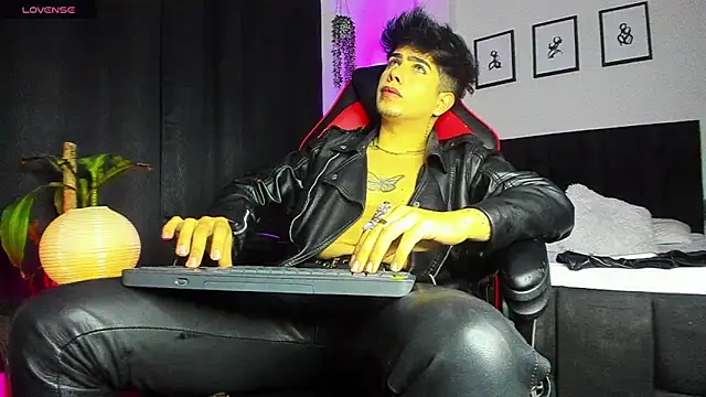 LyleBennett  online show from 07-01-26, 10:39