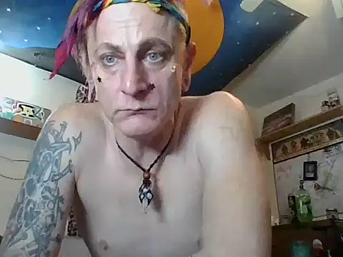 Snapshot of surRealGhost chatting on 03-02-25, 04:21 surRealGhost online show from 03-02-25, 04:21