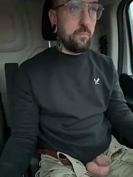 Snapshot of _Haptic_ chatting on 12-12-24, 03:05 Haptic online show from 12-12-24, 03:05