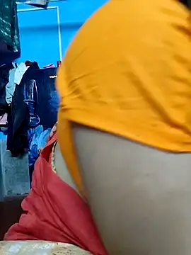 BERRY 00 online show from 11-17-25, 05:52