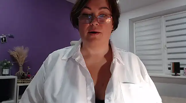 Nora Star online show from 01-12-25, 01:48